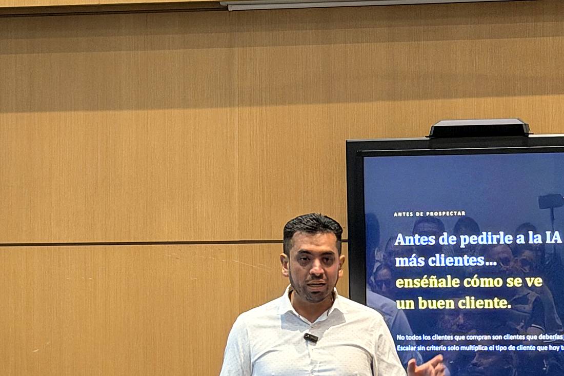 «Enséñale a la IA cómo se ve un buen cliente»